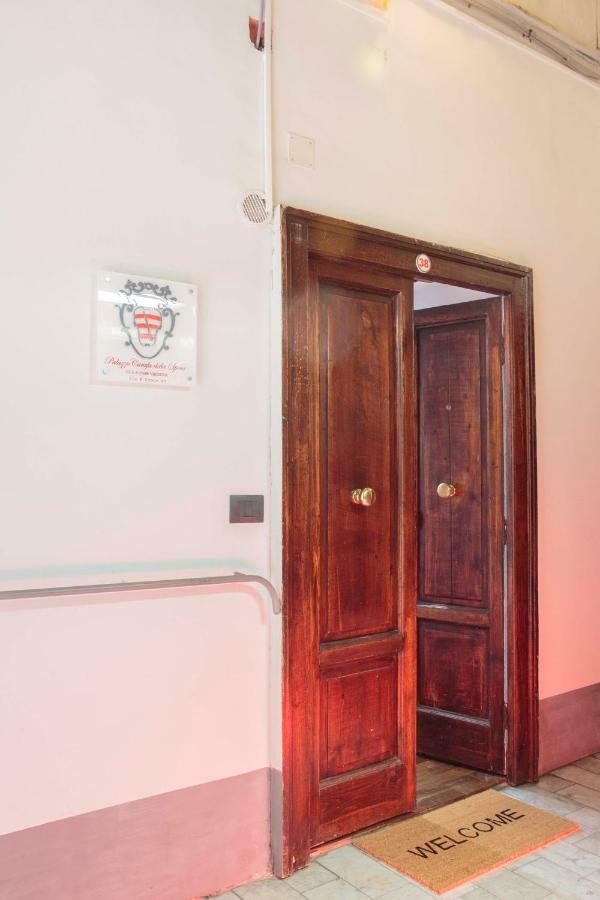 Palazzo Carafa Della Spina Room And Apartment Napoli Exterior foto